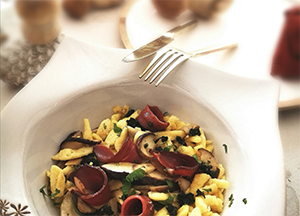 Recette De Poelee De Spaetzle A L Ail Des Ours Schneider Traiteur